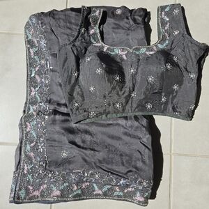 Designer Modern Bollywood Organza Saree Gray Stitched Blouse M